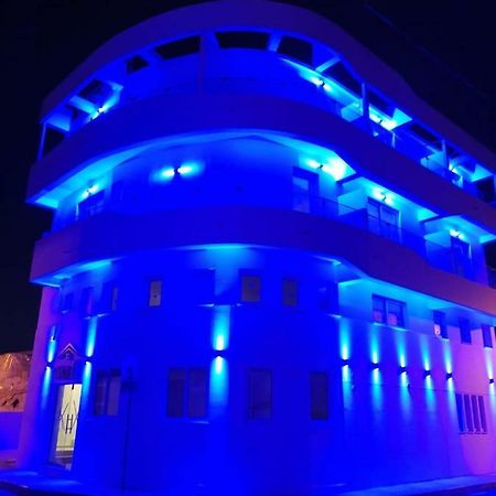 White 11 Aparthotel Larnaca Exterior foto