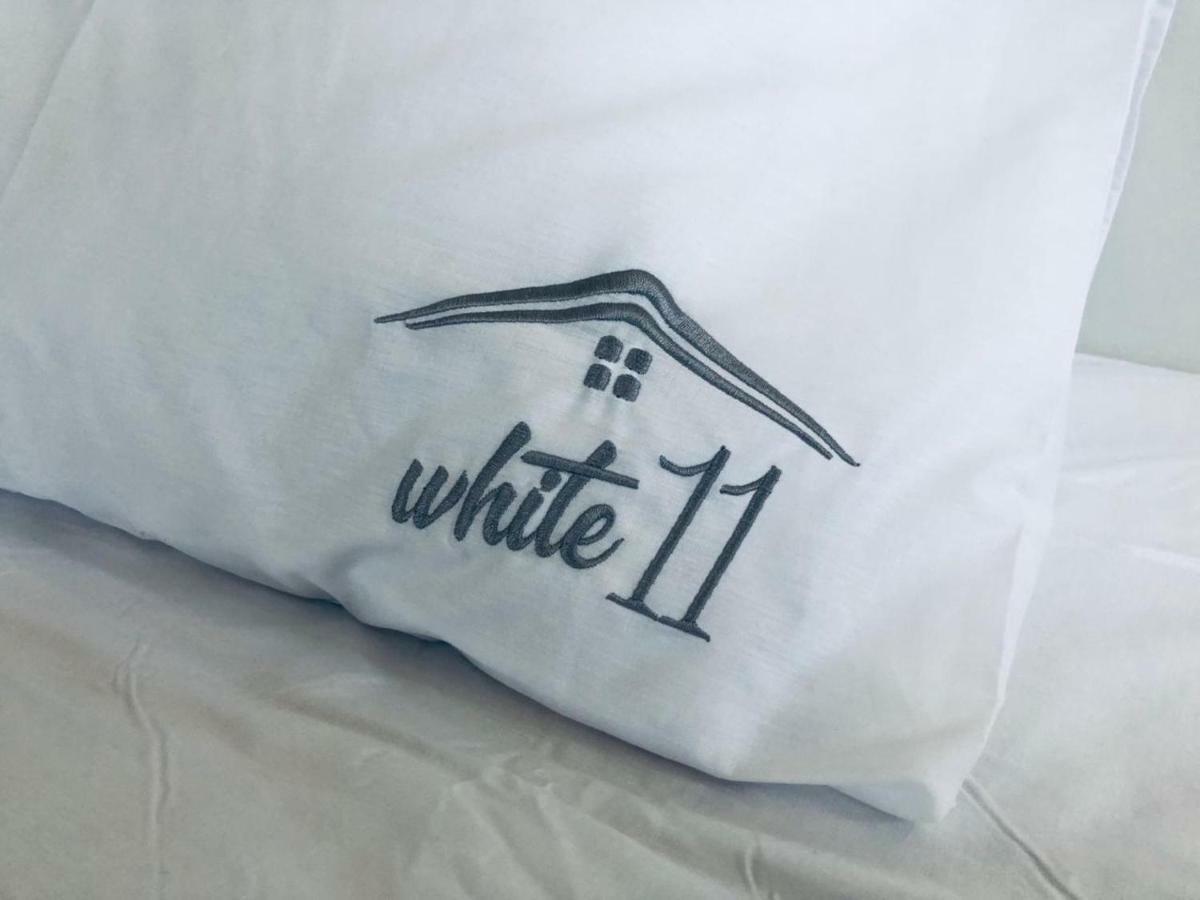 White 11 Aparthotel Larnaca Exterior foto